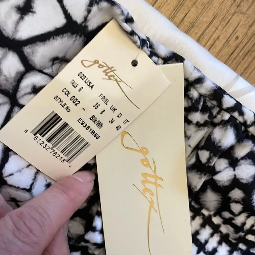 GOTTEX PROFILE BLACK. WHITE, GREY TANKINI HALTER TOP.  NEW